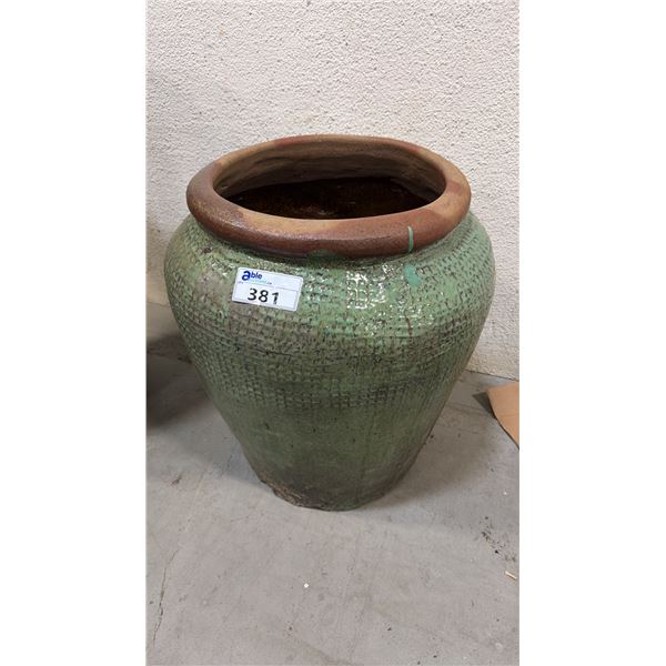 LARGE GREEN CERAMIC PLANTER POT 2'W X 2.5'H