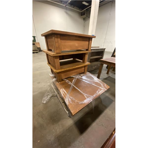 GROUP OF 5 SMALL WOODEN COFFEE TABLES