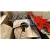 Image 4 : PALLET OF ASSORTED ROPE, BURLAP AND NETTING