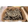 Image 5 : PALLET OF ASSORTED ROPE, BURLAP AND NETTING