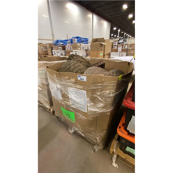 LARGE PALLET BOX FILLED WITH ASSORTED BASKETS