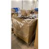 Image 1 : LARGE PALLET BOX FILLED WITH ASSORTED BASKETS