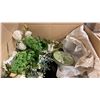 Image 1 : PALLET OF ASSORTED SHOW PROPS AND DECORATIONS - ARTIFICIAL FLOWERS, POTTERY, CERAMICS AND MORE