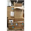 Image 6 : PALLET OF ASSORTED SHOW PROPS AND DECORATIONS - BASKETS, WOODEN BOXES AND MORE
