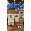 Image 1 : PALLET OF ASSORTED SHOW PROPS AND DECORATIONS - BASKETS, CERAMICS, COLLECTIBLES AND MORE