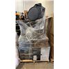 Image 1 : PALLET OF ASSORTED SHOW PROPS