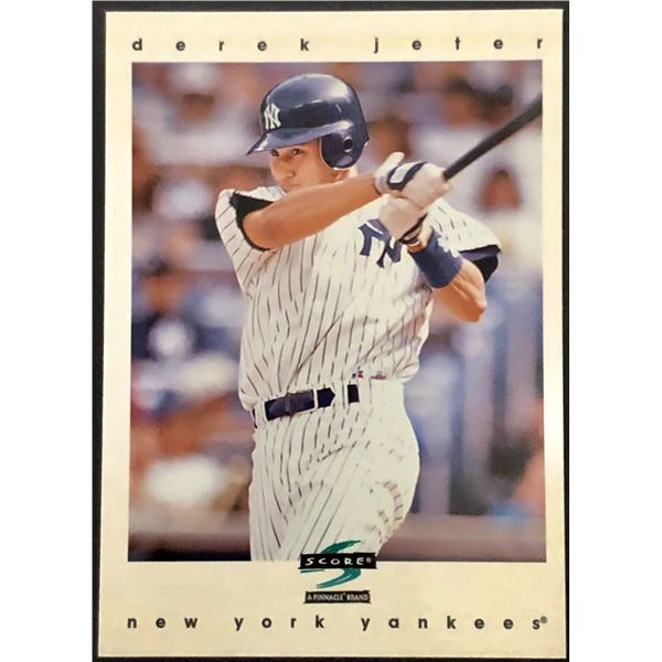 1997 FLEER DEREK JETER (HOF) ROOKIE CARD