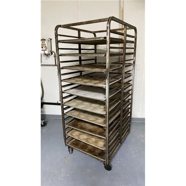 40 TRAY ALUMINUM MOBILE COMMERCIAL BAKERS RACK WITH 20 ALUMINUM COMMERCIAL BAKING TRAYS