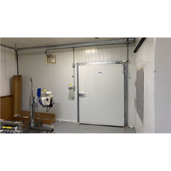 ZEROLOC LARGE DOOR COMMERCIAL WALK IN COOLER WITH ZEROLOC SINGLE DOOR INSULATED SINGLE DOOR FEEDER