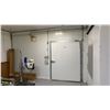 Image 1 : ZEROLOC LARGE DOOR COMMERCIAL WALK IN COOLER WITH ZEROLOC SINGLE DOOR INSULATED SINGLE DOOR FEEDER