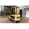 Image 3 : HYSTER E60XM-33 YELLOW 4250 LBS CAPACITY 240.2" MAST HEIGHT 4 STAGE SOLID RUBBER TIRE ELECTRIC SIT