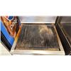 Image 2 : WOLF STAINLESS STEEL 27" COMMERCIAL CHARBROILER *MISSING 1 LOWER DOOR*