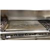 Image 2 : ROBERT SHAW 45" 4 BURNER COMMERCIAL GRIDDLE DUAL OVEN