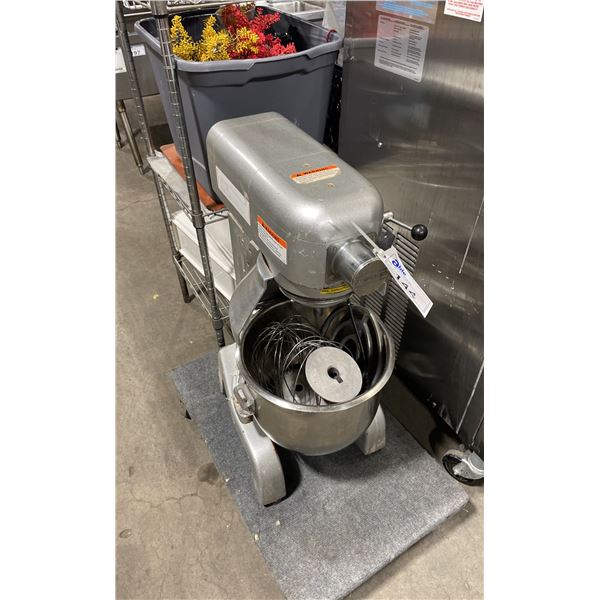 THUNDERBIRD ARM-02, 6 QUART COMMERCIAL MIXER WITH BOWL & 3 ATTACHMENTS