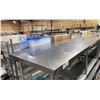 Image 2 : EFI STAINLESS STEEL COMMERCIAL PREPARATION TABLE APPROX 96"L X 30"D X 35"H