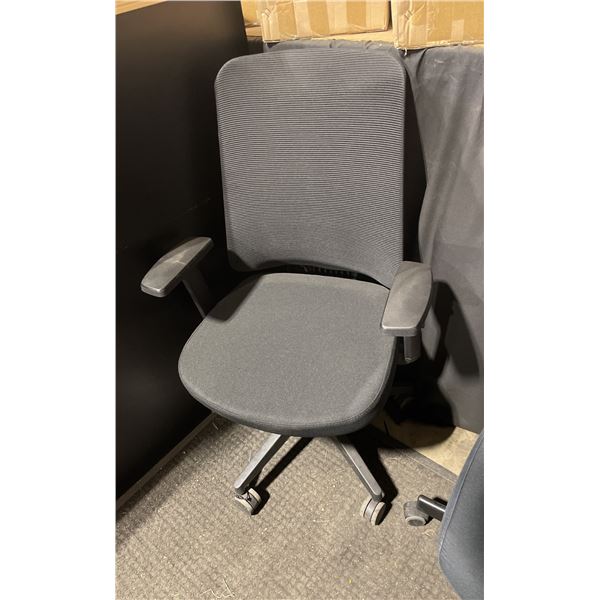 FAST TRACK IMPEX LE3001 BLACK MESH MEDIUM BACK ADJUSTABLE TASK CHAIR *IN BOX*