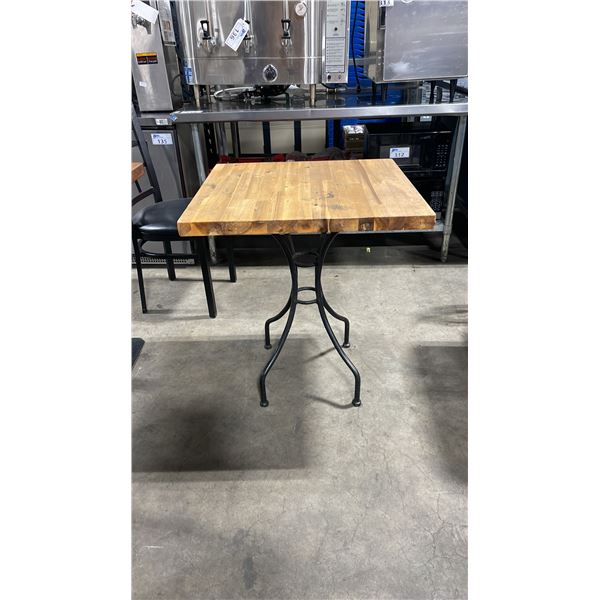 BUTCHER BLOCK  WOOD TOP SINGLE PEDESTAL 26" X 24" RESTAURANT TABLE 30"H