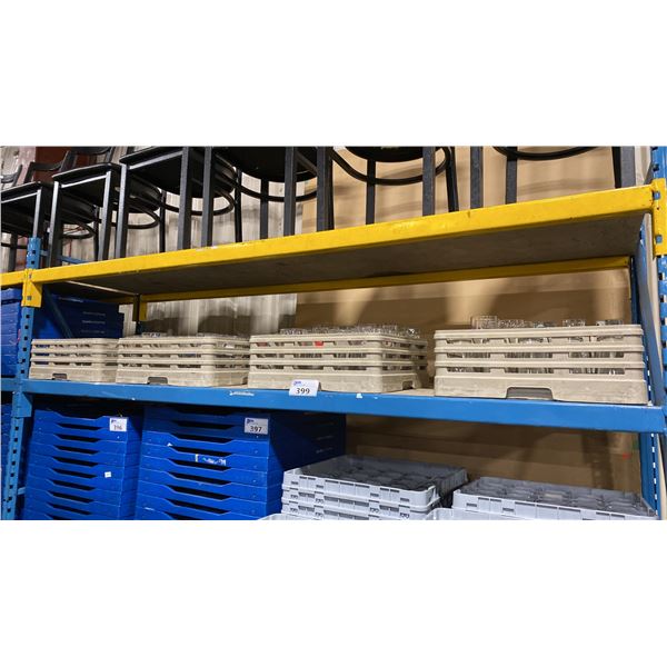 4 COMMERCIAL PLASTIC DISH TRAYS WITH ASSORTED BEER GLASSES