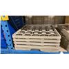 Image 2 : 4 COMMERCIAL PLASTIC DISH TRAYS WITH ASSORTED BEER GLASSES