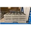 Image 5 : 4 COMMERCIAL PLASTIC DISH TRAYS WITH ASSORTED BEER GLASSES