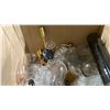 Image 5 : LARGE BOX OF ASSORTED RESTAURANT DISHWARE