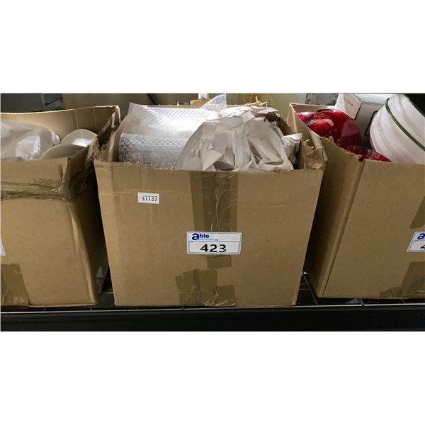 MEDIUM BOX OF ASSORTED RESTAURANT DISHWARE