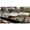 Image 3 : MEDIUM BOX OF ASSORTED RESTAURANT DISHWARE