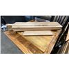 Image 3 : RUSTIC WOOD TABLE WITH ASSORTED WOOD CHARCUTERIE/CUTTING BOARDS