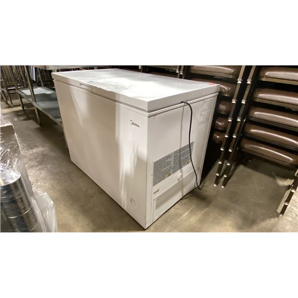 MIDEA R600A WHITE ELECTRIC REACH IN CHEST FREEZER