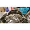 Image 2 : VOLLRATH STAINLESS STEEL ROLL TOP CHAFING DISH