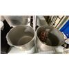 Image 4 : PAIR OF STAINLESS STEEL PRESSURE CANNER/COOKER