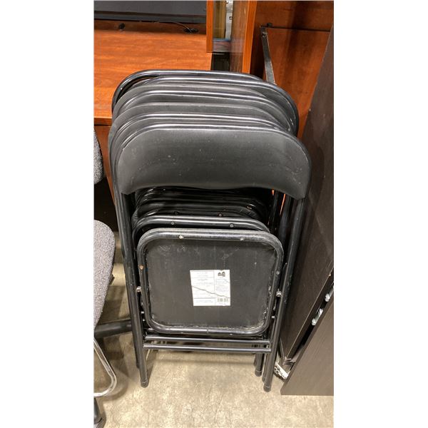 8 BLACK FOLDING EVENT CHAIRS & GREY PADDED OFFICE CHAIR