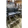 Image 2 : PAIR OF BLACK PADDED CHROME METAL FRAMED BAR CHAIRS 30"H