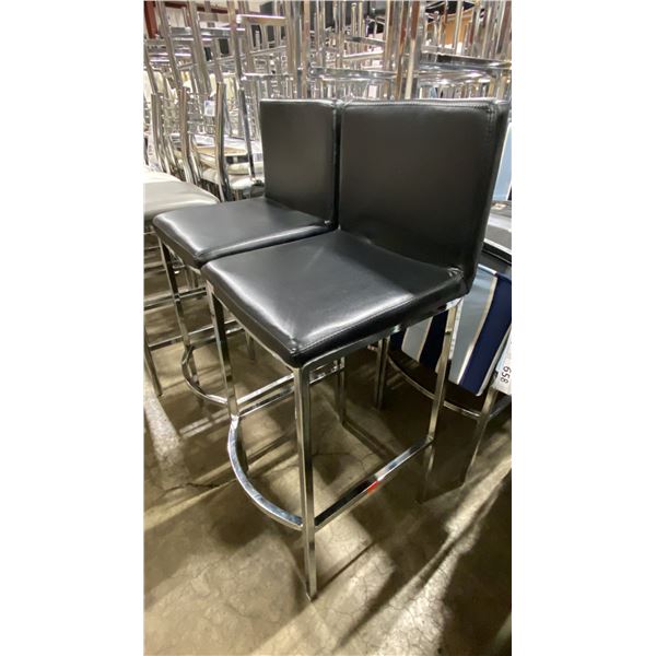 PAIR OF BLACK PADDED CHROME METAL FRAMED BAR CHAIRS 30"H