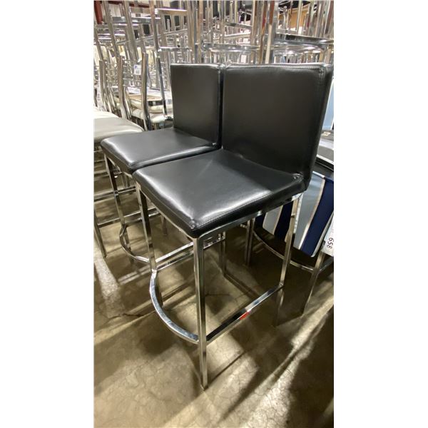 PAIR OF BLACK PADDED CHROME METAL FRAMED BAR CHAIRS 30"H