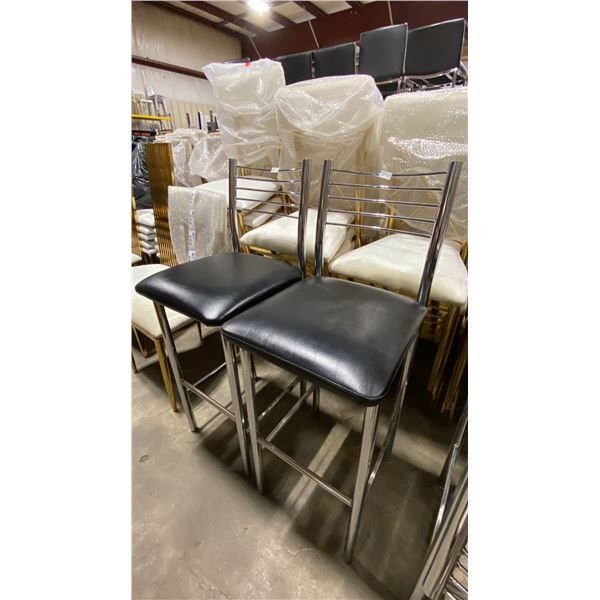 PAIR OF BLACK PADDED CHROME METAL FRAMED SLAT BACK BAR CHAIRS 30"H