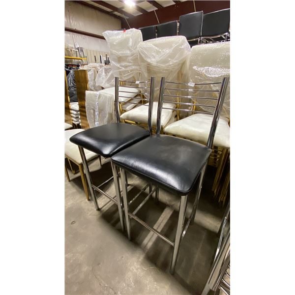 PAIR OF BLACK PADDED CHROME METAL FRAMED SLAT BACK BAR CHAIRS 30"H