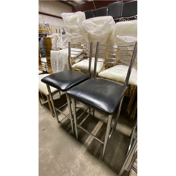 PAIR OF BLACK PADDED CHROME METAL FRAMED SLAT BACK BAR CHAIRS 30"H