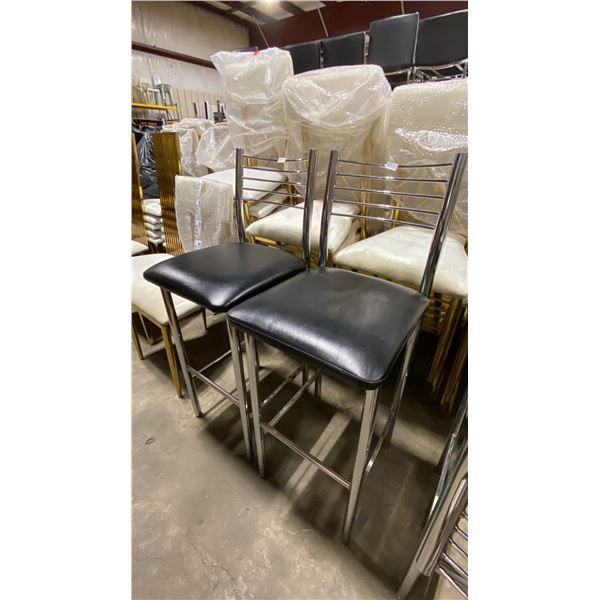 PAIR OF BLACK PADDED CHROME METAL FRAMED SLAT BACK BAR CHAIRS 30"H