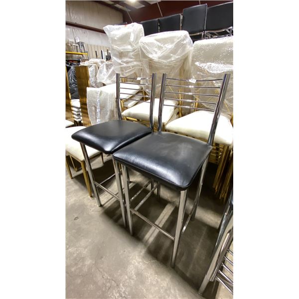 PAIR OF BLACK PADDED CHROME METAL FRAMED SLAT BACK BAR CHAIRS 30"H