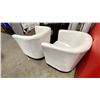 Image 3 : 2 WHITE EVENT TUB CHAIRS
