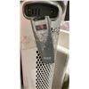 Image 2 : 3 SEVILLE CLASSICS SILVER OSCILLATING TOWER FANS