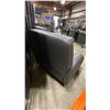 Image 3 : BLACK LEATHER POWER RECLINER WITH POWER CABLE