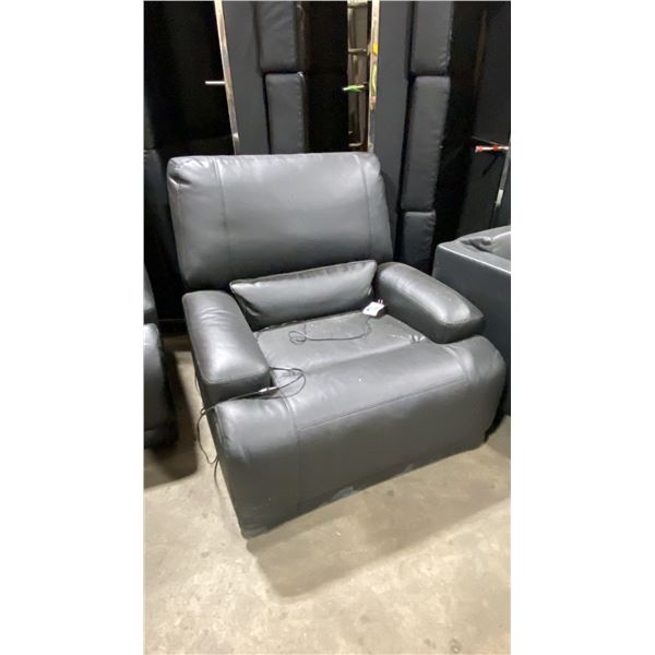 BLACK LEATHER POWER RECLINER WITH POWER CABLE