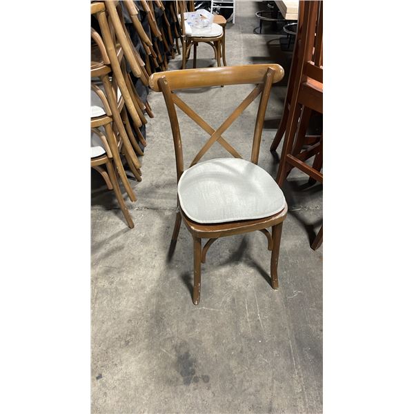 STACK OF 8 DARK WOOD CROSS BACK COMMERCIAL STACKING EVENT CHAIRS WITH CUSHIONS