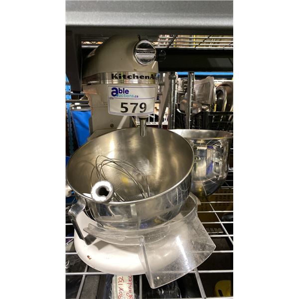 KITCHENAID WHITE PROFESSIONAL 5 PLUS STAND MIXER WITH 3 BOWLS & 5 ATTACHMENTS