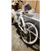 Image 2 : KOMMON COMPACT WHITE/RED FOLDABLE E-BIKE