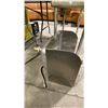 Image 2 : SMALL STAINLESS STEEL WALL MOUNT HANDWASH SINK