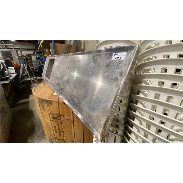 STAINLESS STEEL COUNTERTOP WITH SINK APPROX 97"L X 24"D