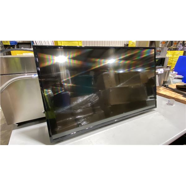 LG 43LF5100 43" LED TV WITH POWER CORD & WALL MOUNT